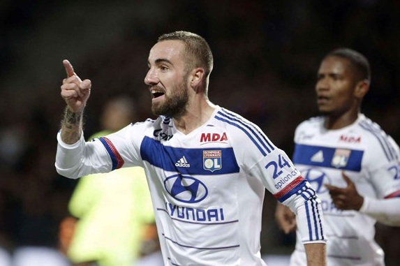 包含集结日体能课后，里昂战术微调备战意甲，管理层满意，资深球员宣示担当的词条